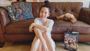 综合讯 曾之乔 乔乔 14岁时以女子组合sweety出道 之后更跨足戏剧 主持领域 不过 19岁时她曾深陷忧郁症之苦 长期失眠 掉发 一度想退出演艺圈 她昨天 29日 有感而发 在instagram分享那段低潮时间的心路历程 曾之乔在ig上透露 曾有人 decor