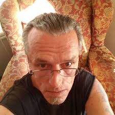 Richard Drozdowski's Instagram, Twitter & Facebook