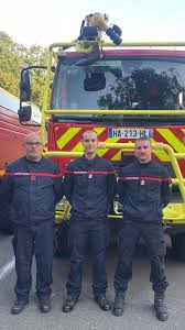 Photo Grand Bourgtheroulde : trois sapeurs-pompiers en renfort sur les ...