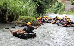 Located at the ragunan area in pasar minggu, jakarta, this zoo that was built on 1864 commands an area of 140 hectares width, and features a collection of . Akhir Pekan Menjajal Sensasi Wisata Susur Sungai Di Klaten Okezone Travel