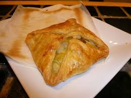 Feuilletes De Poireaux Aux St Jacques Recette Entree Chaude Recettes Du Ramadan Recette Feuillete