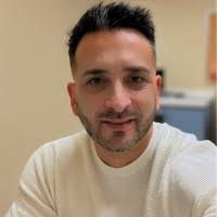 2300+ perfiles de «Claudio