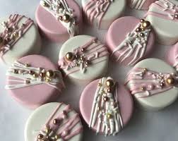 De Blanc Chocolat Oreo Or Rose Or Et Argent Bridal Shower Etsy Chocolate Covered Oreos Chocolate Oreos Chocolate Covered