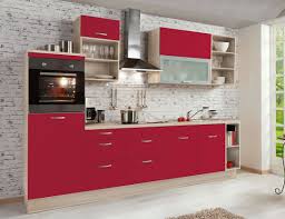 Bordovaya Kuhnya So Svetlymi Elementami Interera Bordovyekuhni Bordo Kuhnibordo Maksikuhni Maxikuhni Bordo Decoracion De Cocina Decoracion De Unas Cocinas