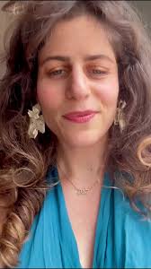 I am sooooooo freaking excited to kick off the new year with a show in NYC.  January 11 2025 at 7pm! At the @thetriadnyc Shtetl cabaret is back with so  much Neshume