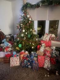 Saw the Polar Express today in WH today, Santa(and the Grinch) have come to  town. Great surprise to see the fire department do it up today, by driving  around the neighborhood with