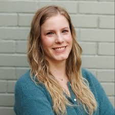 Jess Barry's Instagram, Twitter & Facebook