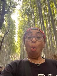 What is the concept of rubbing dye