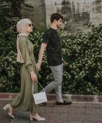 9 inspirasi foto prewedding outdoor ala selebgram hijab amy & gege. 49 Ide Prewedding Hijab Di 2021 Fotografi Pengantin Pose Perkawinan Foto Perkawinan