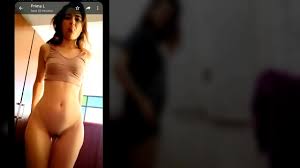 Chat con mi amiga termina en mi habitacion - XNXX.COM