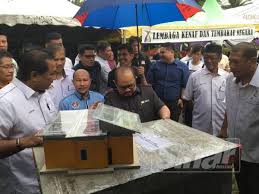 Timbalan menteri besar kelantan, mohd amar nik abdullah, berkata, pemimpin barisan nasional (bn) tidak pedulikan rakyat jika. Tanaman Kenaf Diperluas Di Melaka