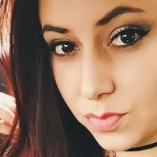 Caitlin Sprague's Instagram, Twitter & Facebook