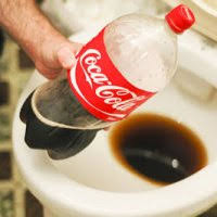 Selain kurang penggunaan bahan kimia, hasilnya juga akan buat anda kagum. Diy Cara Betul Cuci Mangkuk Tandas Dengan Coca Cola