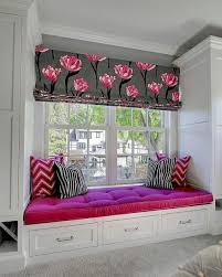 Sizce Hangi Pencere Onu Tasarimi Canlarim 1 2 3 4 5 6 7 8 9 Benim Dikkatimi Ceken 5 Ve 7 Tasa In 2020 Home Decor Bedroom Bedroom Design Bedroom Window Seat