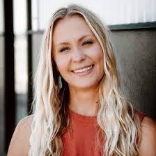 Erica Hull's Instagram, Twitter & Facebook