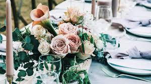 Floral arrangementschoosing white flowers can be so fun.when planning an en blanc party, source the flower mart for texture, fragrance, and a selection of varying sizes of buds. Your Guide To Every Type Of Wedding Centerpiece