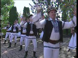 Faimosul nea marin, cel mai tipicar si hazliu oltean din toate timpurile, interpretat de inegalabilul amza pellea, ajunge, datorita asemanarii sale izbitoare cu un miliardar sa fie luat drept acesta. Junii Sibiului Dans De Pe Tarnave Folclor Tvrtimisoara Youtube