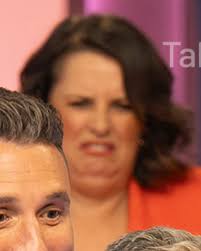 I thought my head was doing a bit in this photo but somehow Eddo still  managed to steal the show in the background 😂 Watch us all tonight