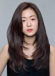 8 foto model rambut layer panjang bentuk belakang v model rambut. 7 Model Rambut Oval Layer Tercantik Ala Perempuan Korea Womantalk