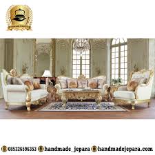Ruang tamu adalah salah satu ruangan terpenting yang ada di dalam sebuah hunian. 1 Set Sofa Ukir Mewah Terbaru Gaya Klasik Italia Handmadejepara Com