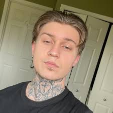 One happy kid. NIVERS .있살도. 가방