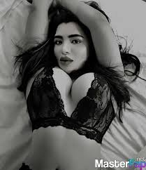 Aaditi Kohli Nude- Irresistible Web Series Scenes