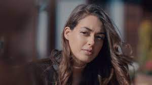 Dilan çiçek deniz çukur stili | dilan çiçek deniz kombinleri. Ø¯ÙŠÙ„Ø§Ù† Ø´ÙŠØ´Ùƒ Ø¯ÙŠÙ†ÙŠØ² Dilan Cicek Deniz Ø¨Ø·Ù„Ø© Ù…Ø³Ù„Ø³Ù„ Ø§Ù„Ø­ÙØ±Ø© Ø¹Ù„Ù‰ Ø¹Ù„Ø§Ù‚Ø© Ø¬Ø¯ÙŠØ¯Ø© Ù…Ø¹ Ù…Ù…Ø«Ù„ ØªØ±ÙƒÙŠ Ù…Ø´Ù‡ÙˆØ±