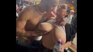 19yo asian girl titty drops in front of cops - XNXX.COM