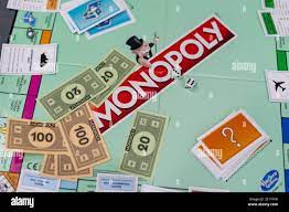 Monopoly Money Hand Stockfotos Und -Bilder Kaufen - Alamy