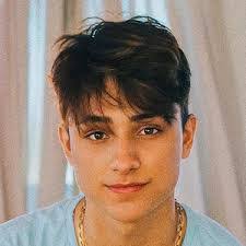 Tom Lopez's Instagram, Twitter & Facebook