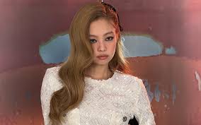 Potret Jennie BLACKPINK dan Anak Johnny Depp Bikin Ribut, Kenapa?