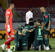 Palmeiras earned all three points in their brasileirão série a clash with red bull bragantino in december 2020. Palmeiras Vence Bragantino E Fica Perto Das Quartas Da Copa Do Brasil Tc Online