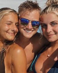 Chris Cacciatore's Instagram, Twitter & Facebook