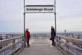 Freuen sie sich auf kilometerlange, weiße sandstrände die flach in die ostsee verlaufen. Schonberger Strand Wo Brasilien Kalifornien An Der Ostsee Liegen