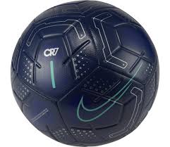 Fotboll kom till sverige runt 1870, när sporten började spridas från storbritannien, men det spelades inte på någon organiserad nivå utan mest på skoj. Nike Cr7 Strike 19 Fotboll Blue Void Silver Aurora Green Kop Online Hos Intersport