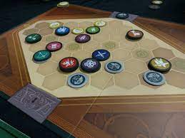 Ahora puedes jugar a todos los clásicos juegos de tu infancia, pero desde tu ordenador. War Chest Cuanto Peor Para Todos Jugar Boardgamegeek