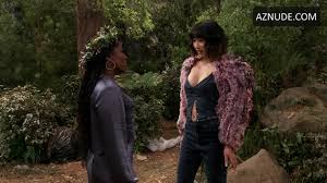 Poppy Liu, Laci Mosley Lesbian naked scene in Icarly - UPSKIRT.TV