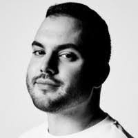 Robert Cosgriff's Instagram, Twitter & Facebook