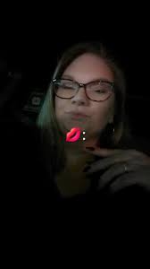 Stephanie (@stephaniemetzhill)