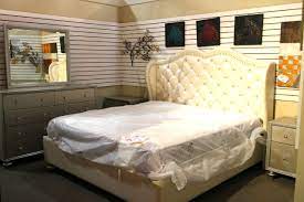 Mcferran White Rhinestone Eastern King Bedroom Set Colleen S Classic Consignment Las Vegas Nv Www Cccfu King Bedroom Sets Bedroom Set Champagne Bedroom