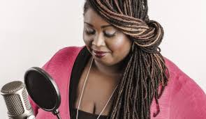 Muziek is niet alleen de rode draad maar, zoals shirma zegt: Dolfijnfm Shirma Rouse Brengt Eigen Kookboek Uit