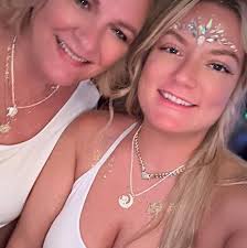 It is with tremendous sadness that I let everyone know that Kevin Hoy class  of 1985 passed away