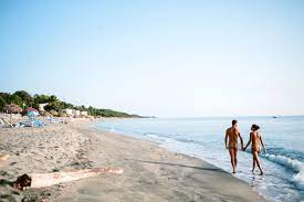 Corsica is an island in the mediterranean sea and politically one of the eighteen regions of france. Riva Bella Luxus Campingplatz Haute Corse Aleria