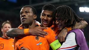 Trainer roger schmidt van psv lijkt zondag in de topper tegen feyenoord gewoon te kunnen beschikken over denzel dumfries. Uybt Cxhrf7jym