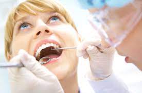 Le mal aux dents, ou douleur dentaire, persistant signe l'atteinte de la dent ou de son environnement. Mal De Dent La Cause De La Douleur Guide Le Traitement Pourquoi Docteur