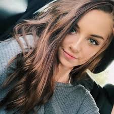 Alexa Nelson's Instagram, Twitter & Facebook