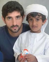 سمو الشيخ حمدان بن محمد بن راشد آل مكتوم ولي عهد دبي مع محمد احمد سعيد بن منانه الكتبي ربي يحفظهم Crown Prince Of Dubai H H Sheikh Hamdan Bin Mohammed Bi