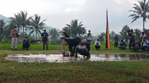 Klinik desa jalan kebun bring convenients to residents around. Https Padang Tribunnews Com 2021 05 24 Cara Dan Resep Khusus Membuat Ladu Atau Arai Pinang Yang Renyah Khas Pariaman Https Cdn 2 Tstatic Net Padang Foto Bank Images Pemilik Usaha Rumah Ladu Ongga Arizal 58 Sedang Mengaduk Jpg Pemilik