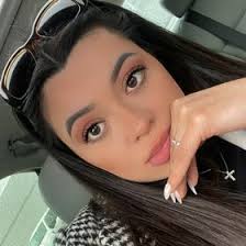 Ashley Bernabe's Instagram, Twitter & Facebook