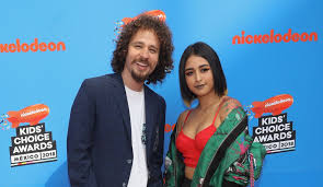 Luisito comunica y juanpa zurita protagonizan inédito documental grabado en cuarentena. Descubren Infidelidad De Luisito Comunica El Video Que Revela La Supuesta Infidelidad De Luisito Comunica Tendencias Caracol Radio